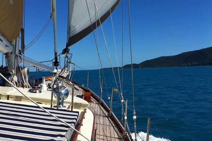Two hour Bay of Mindelo Sail on Yacht