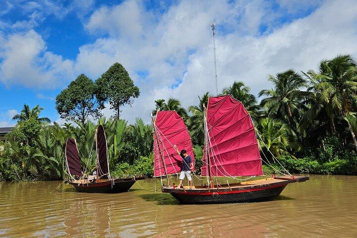 Mekong relaxing boat cruise through quiet canal (1.5HRS)