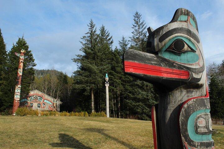 Saxman Totem Park and Dungeness Crab Feast Private Tour