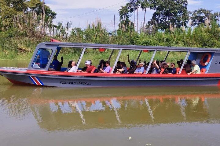 Transfer from Tortuguero to Moin by boat