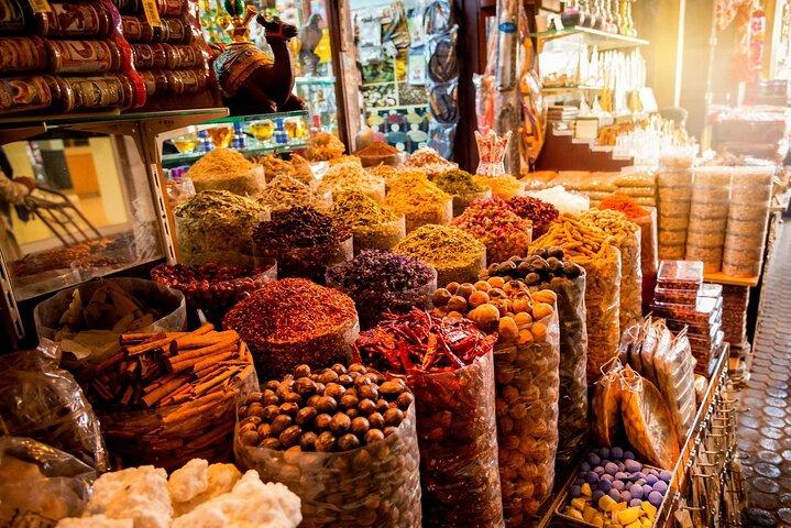 Jeddah Food Tour with Traditional Souq Visit 
