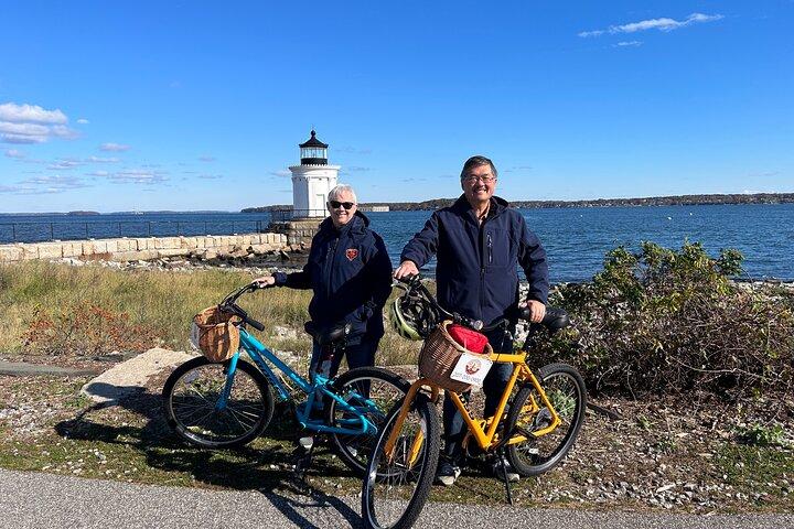 Two Hour Lighthouse Bicycle Tour from South Portland-Mellow