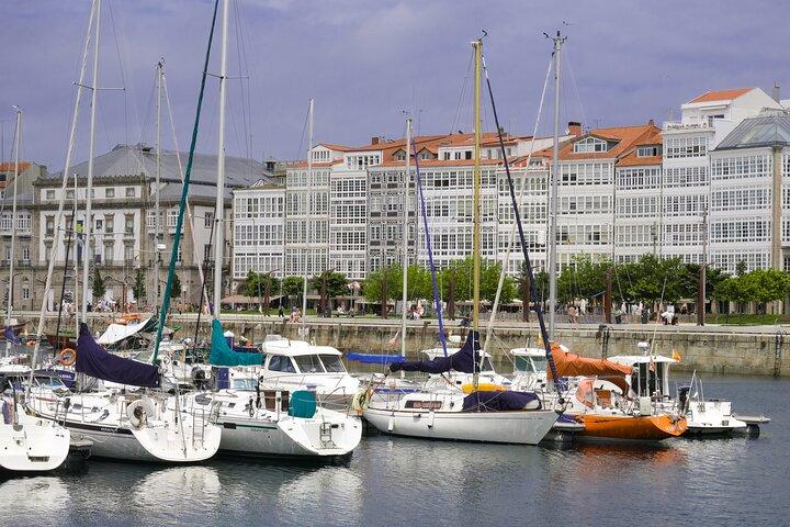 Private Walking Tour around Coruña with Beer or Wine