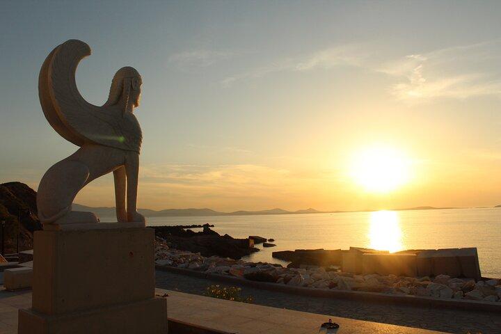 Naxos Town: Sunset Mythology Tour with Wine (Certified Guide)