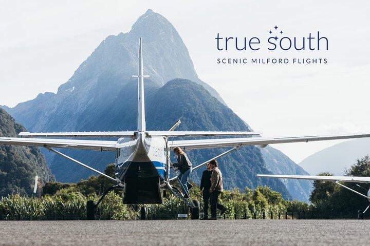 Milford Sound Tour by Plane from Queenstown including Cruise