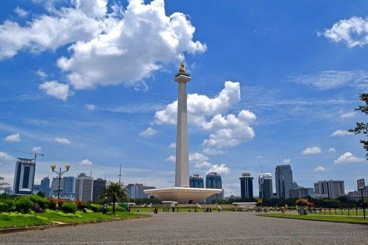 From port Tanjung priok : Jakarta Private Tour With Lunch