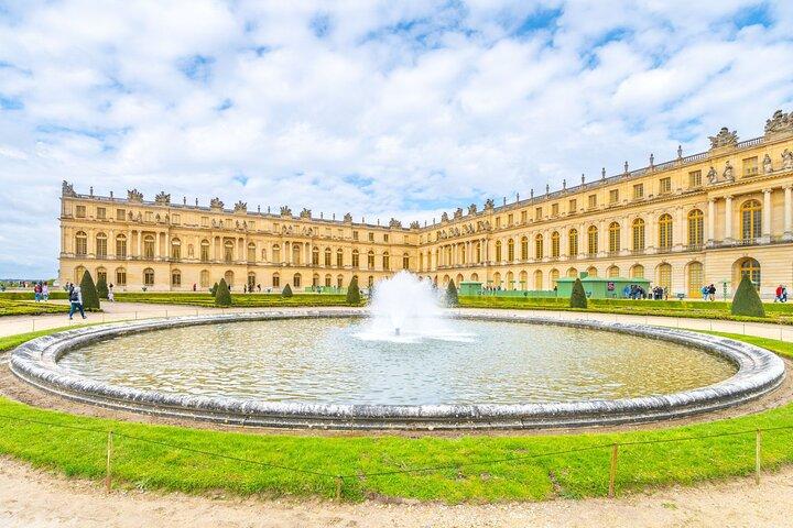 Paris: Priority Pass to Versailles Palace with Gardens & Estate