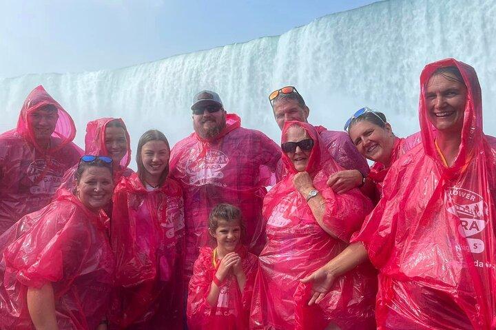 The Best All-Inclusive Walking Tour of Niagara Falls Canada