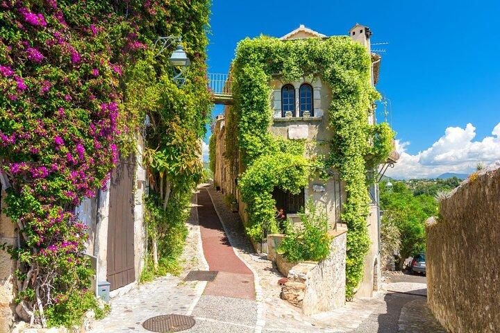 Hilltop Villages Guided Tour in French Riviera from Cannes