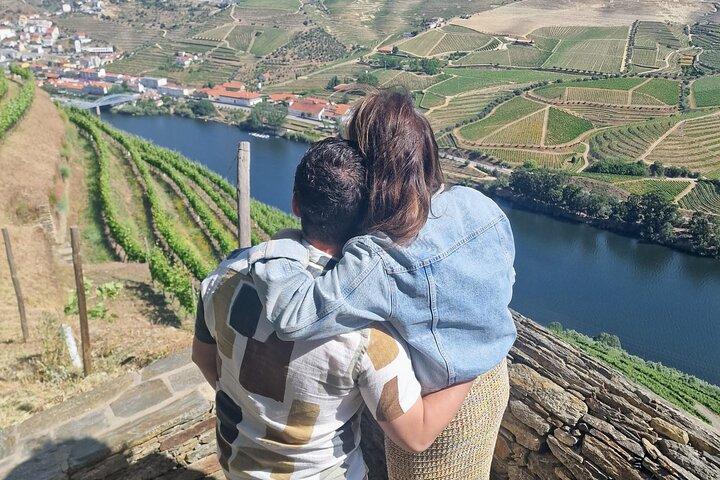 Douro Valley-Private Experience-Specialized Guide, Lunch, Boat,wineries,tastings