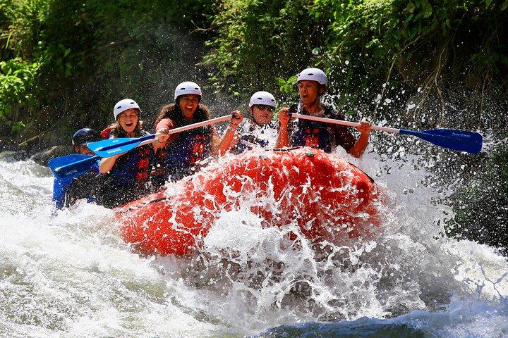 Awesome Class 3 Balsa River Rafting 5-Hour Tour in La Fortuna