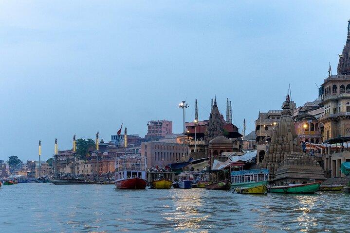Varanasi Landmark Evening City Tour - Aarti, Boating & Witnessing the GOD