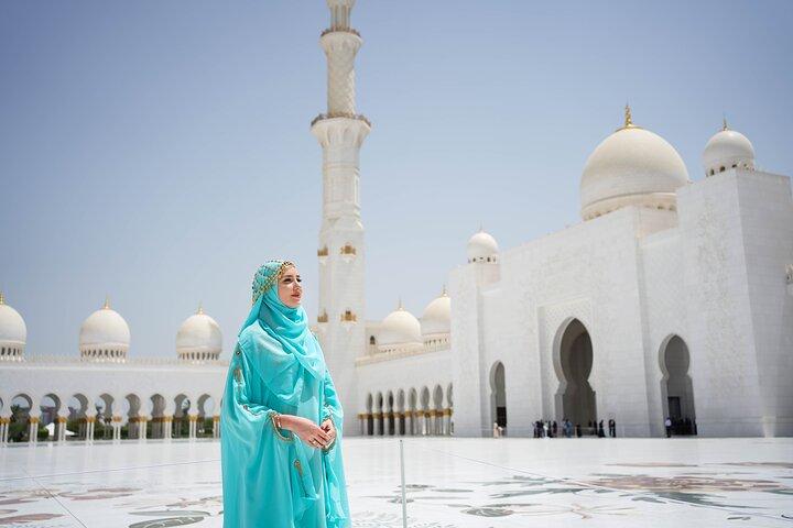 Dubai To Abu Dhabi: Grand Mosque, Royal Palace & Etihad Towers