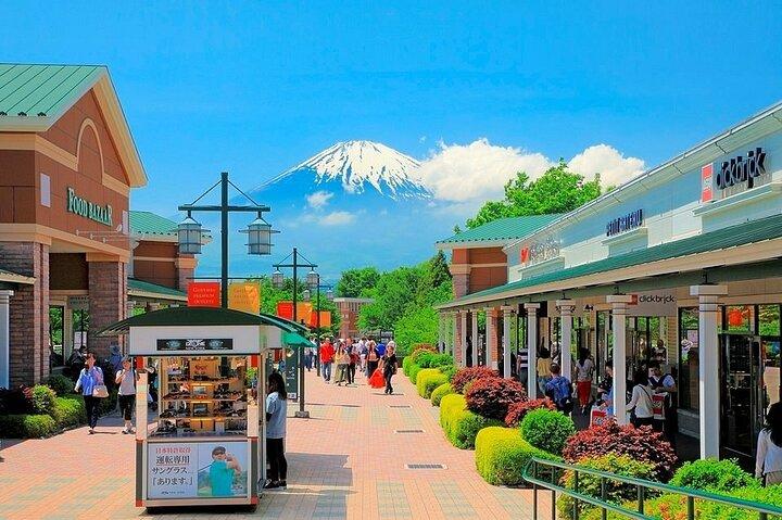 Private Tour to Hakone Gotemba with Car Pick-up