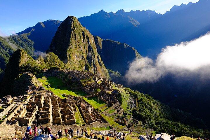 Machu Picchu Tour Full Day by Vistadome Train