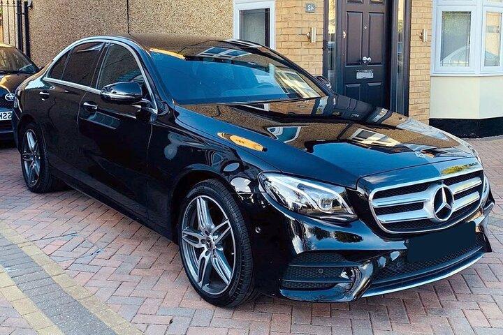 Arrival Transfer: MRS Airport to Marseille in Business Car