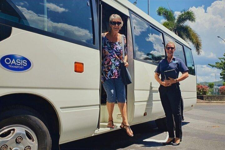 Shuttle Bus Shared Transfer Cairns Airport to Port Douglas
