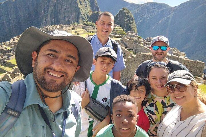 Tour Guide in Machu Picchu Citadel - Private tour