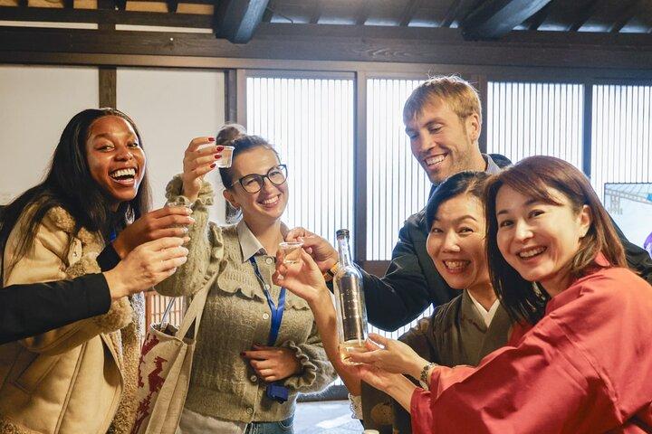 Sake Tasting Guided Tour in Saijo with Visit to 7 Breweries