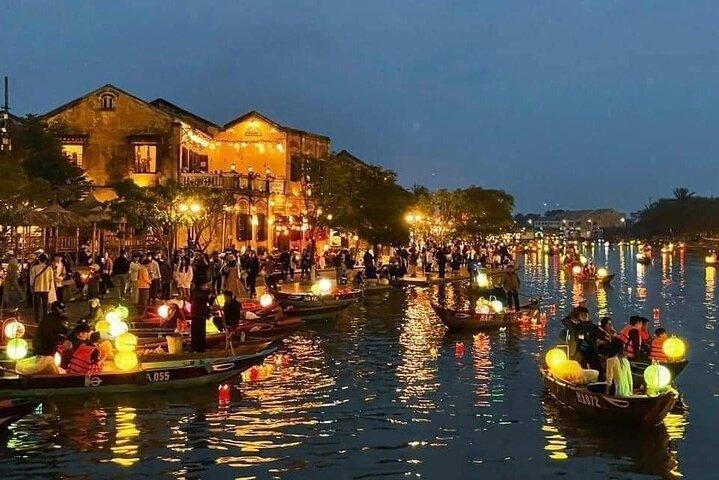 Hoi An Night Market with Hoi an walking Tour , Colourful Lanterns, Boat Ride 