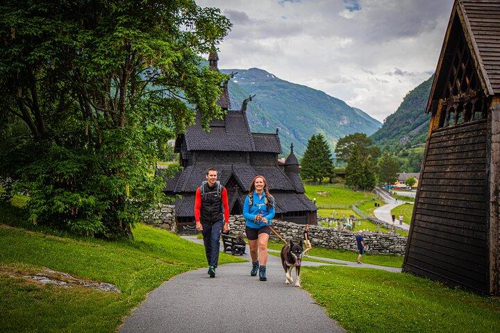 Shared Guided Tour in Borgund Stave Church and Vindhella