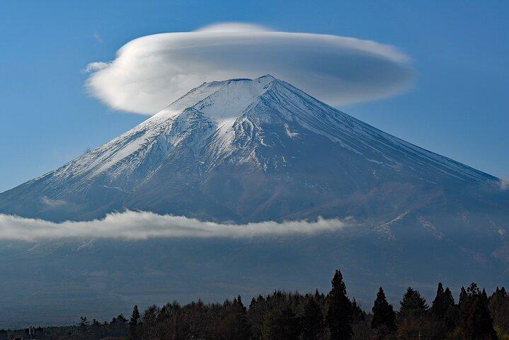 Private Trekking Tour for The Spectacular View of Mount Fuji