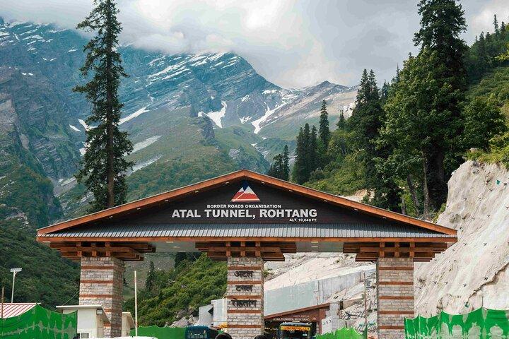  Atal Tunnel Sightseeing Tour Covering Sissu & Solang Valley 