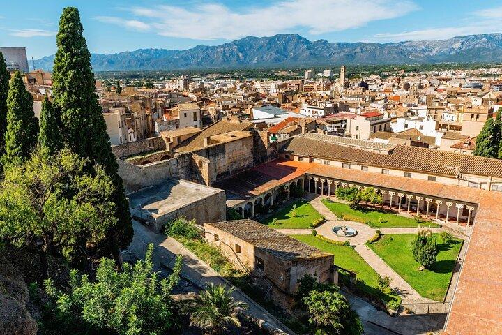 Tarragona Scavenger Hunt and Best Landmarks Self Guided Tour