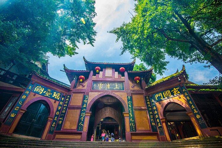 Chengdu: Mt. Qingcheng and Dujiangyan Private Full Day Tour