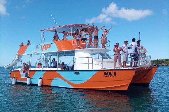 VIP Fascinating Boat Ride & Snorkeling at Sosua Bay