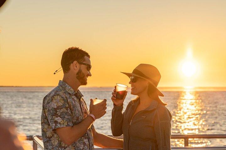 Key West Sunset Cruise: Dinner and Drinks Included