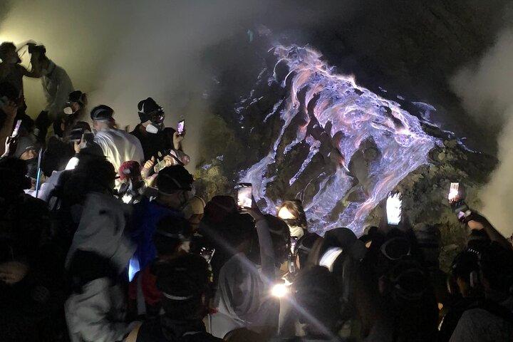 Guided Tour to Ijen Crater Blue Fire