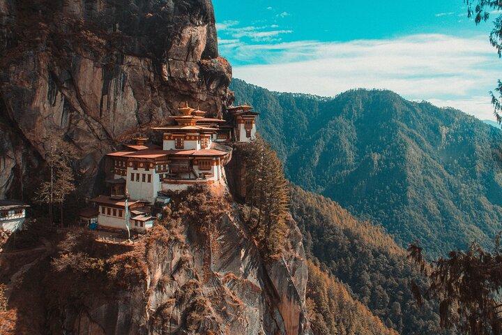 5 Day Journey Through the Land of Happiness and Bhutan Bliss 