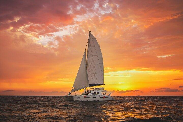 Riviera Maya Luxury Sunset Sailing plus Light Dinner and Open Bar