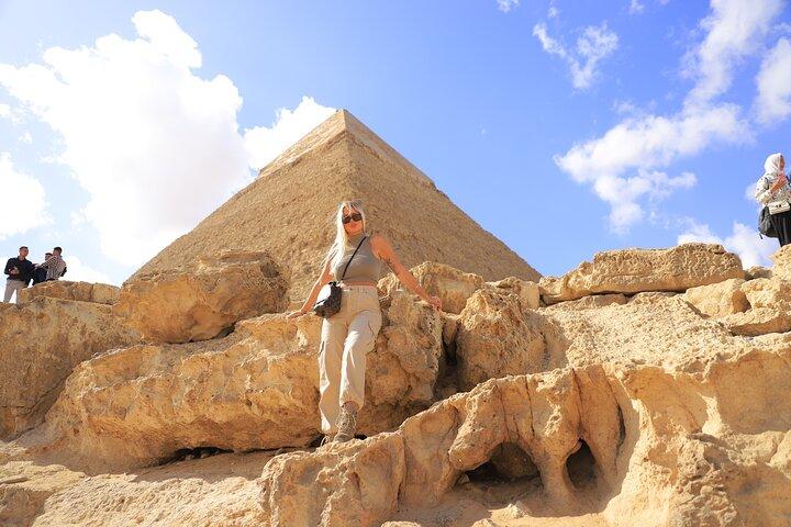 Full day tour to Giza Pyramids, Memphis, Sakkara & Dahshur with private guide