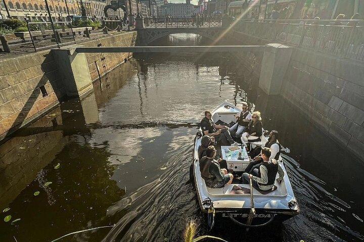 Self Drive Electric Boat in the Canals
