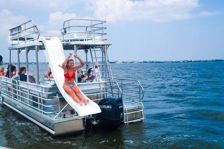 8-Hour Ultimate Party Pontoon Boat Rental in Dewey Beach