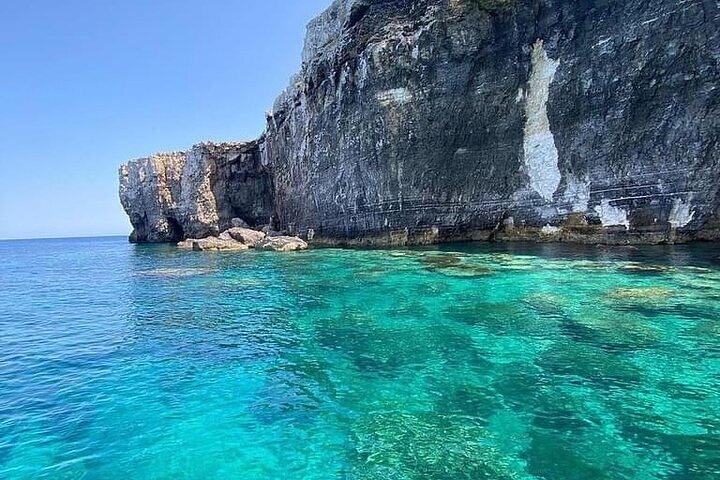 Comino Boat Tour with Snorkeling and Cave Sightseeing