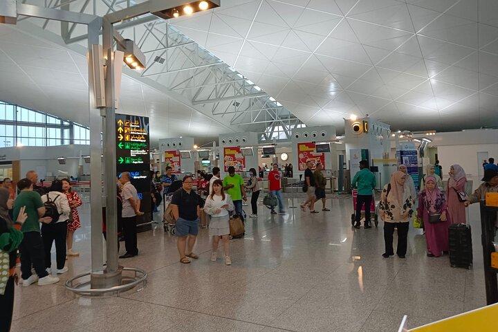 Brunei International Airport Transfer Service (max 7pax)