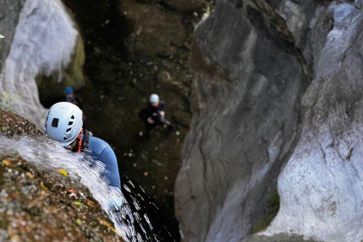 Two-day canyoneering experience in Cañon del Infiernillo