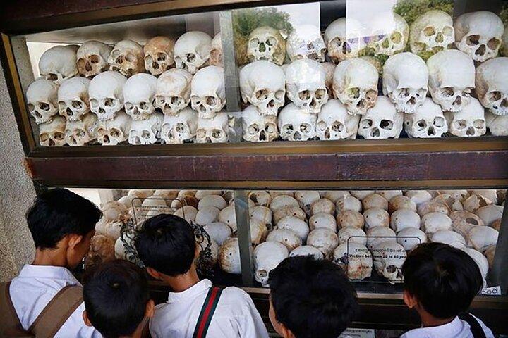  Killing field and Toul Sleng genocide museum Tour