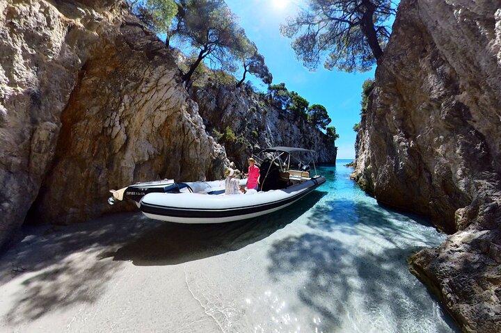 Private Skopelos Island Boat Cruise Tour to Mamma Mia Sites 