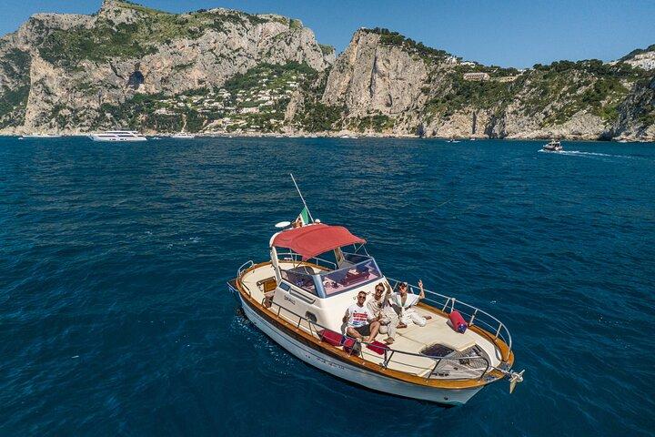 2 hours Capri private boat tour