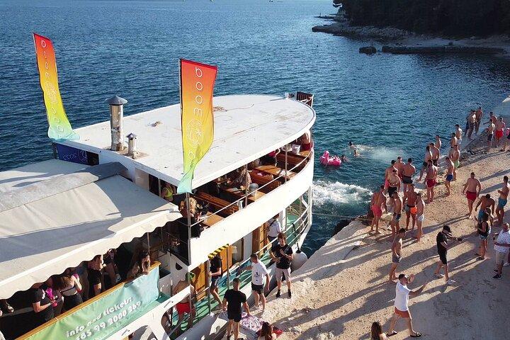 7 Hour Boom Boat Party in Limski Kanal from Umag