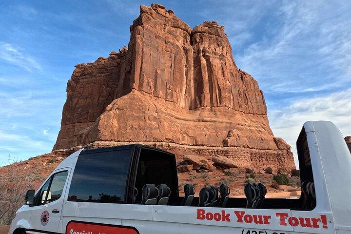 Arches National Park Scenic Tours From Moab
