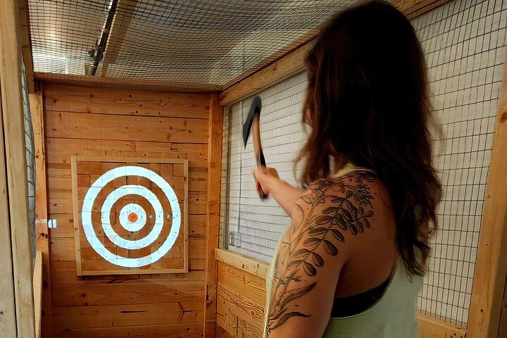 Axe Throwing - 60 minute Experience 