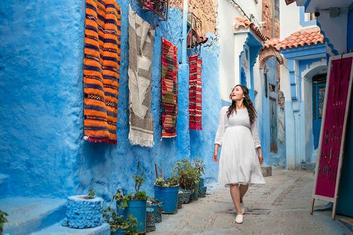 Private Photoshoot with a Local Photographer in Chefchaouen