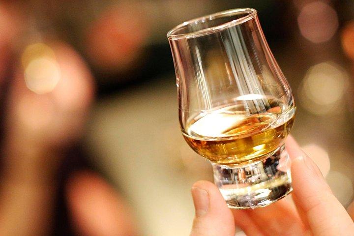 Whisky and Tales : Whisky Tasting with History and Storytelling