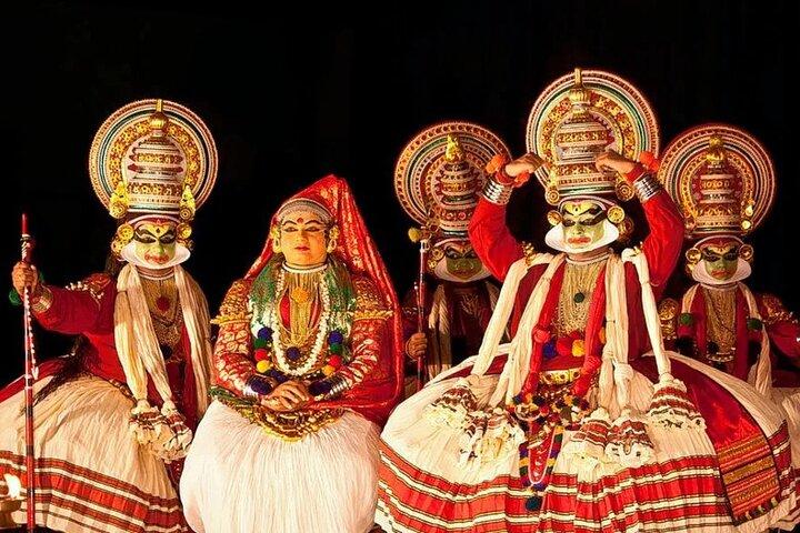Kathakali Dance Show in Kochi with Dinner and Hotel Pick Up