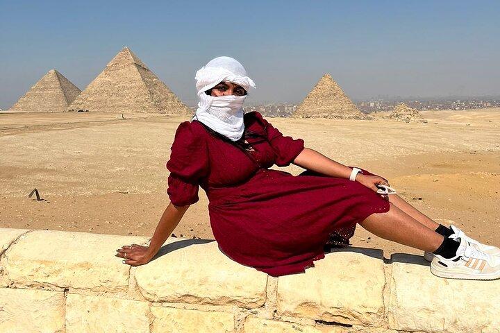 All inclusive half day Tour Giza Pyramids ,Sphinx,Camel &lunch